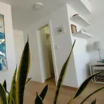 Manantiales Seaviews * טורמולינוס